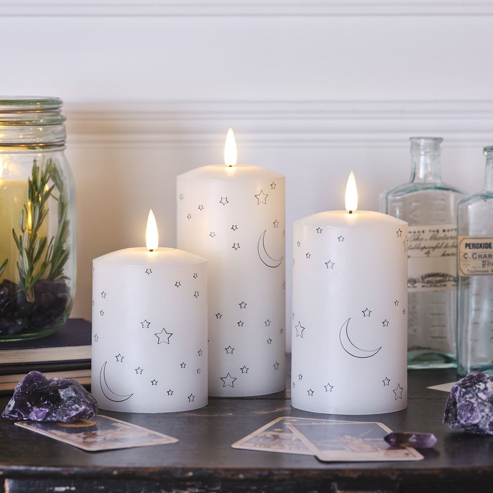 3 Bougies Piliers TruGlow® à Motif Lunes et Étoiles