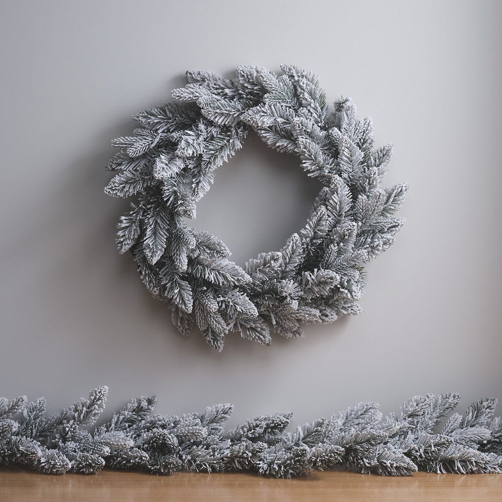 Lot Couronne & Guirlande de Noël Enneigées à LED Blanc Chaud
