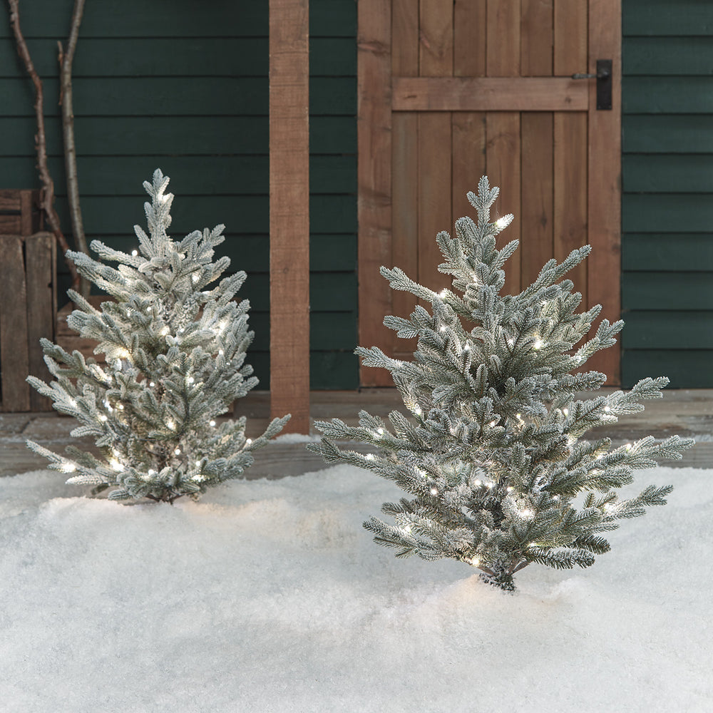 Lot de 2 Sapins de Noël de 91cm sur Piquet à LED Bicolore, Effet Givré