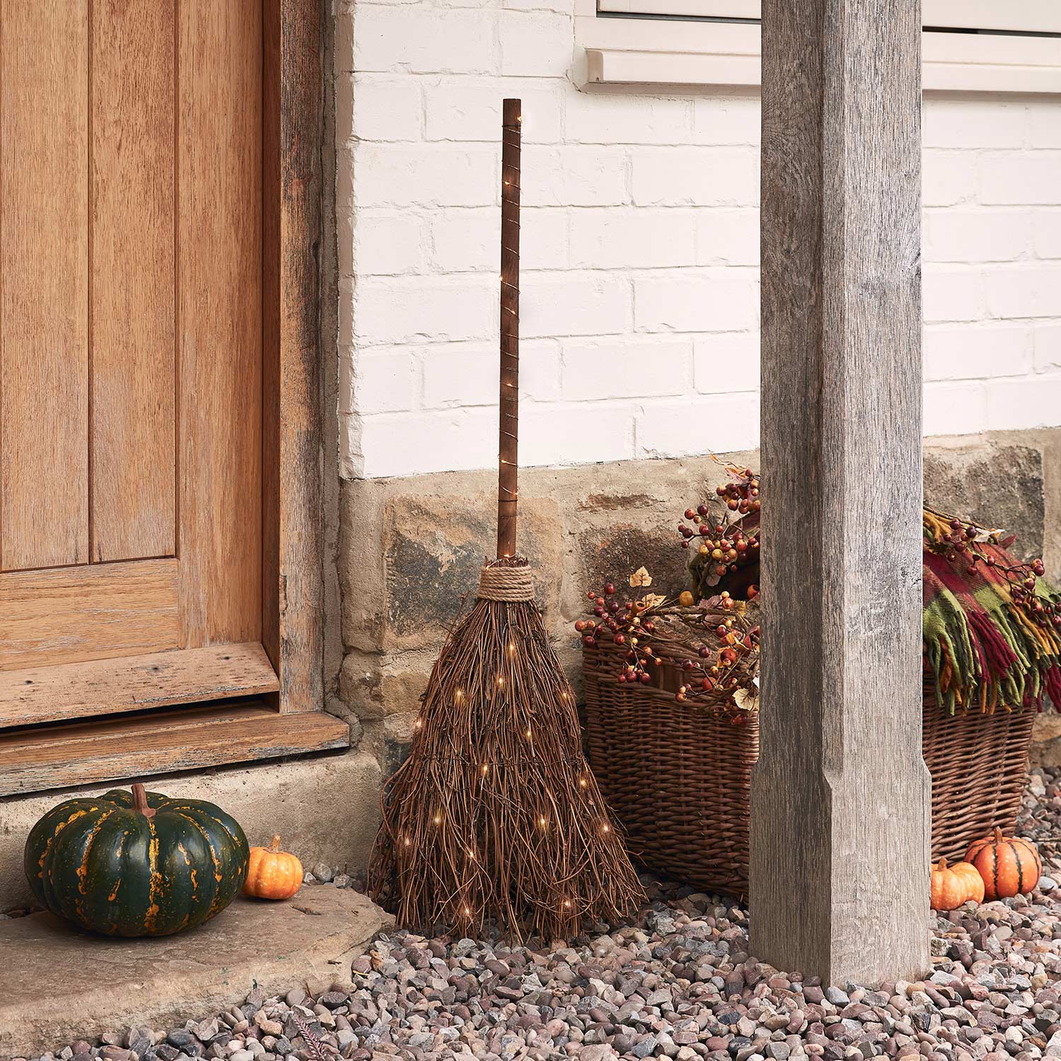 Balai De Sorcière Lumineux Pour Halloween - Bois Et Lumières Blanches - Intérieur/extérieur