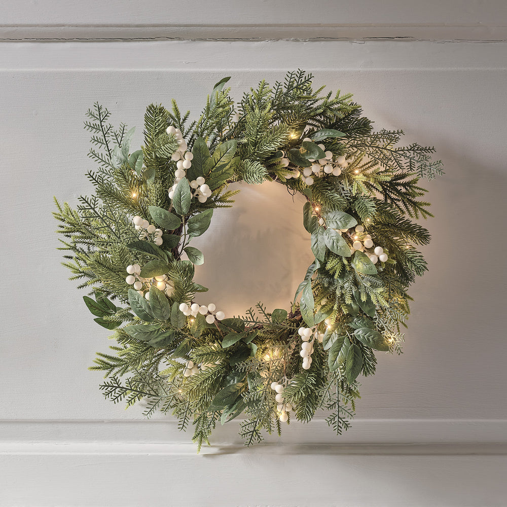 Couronne de Noël pré-éclairée de 50 cm aux baies blanches