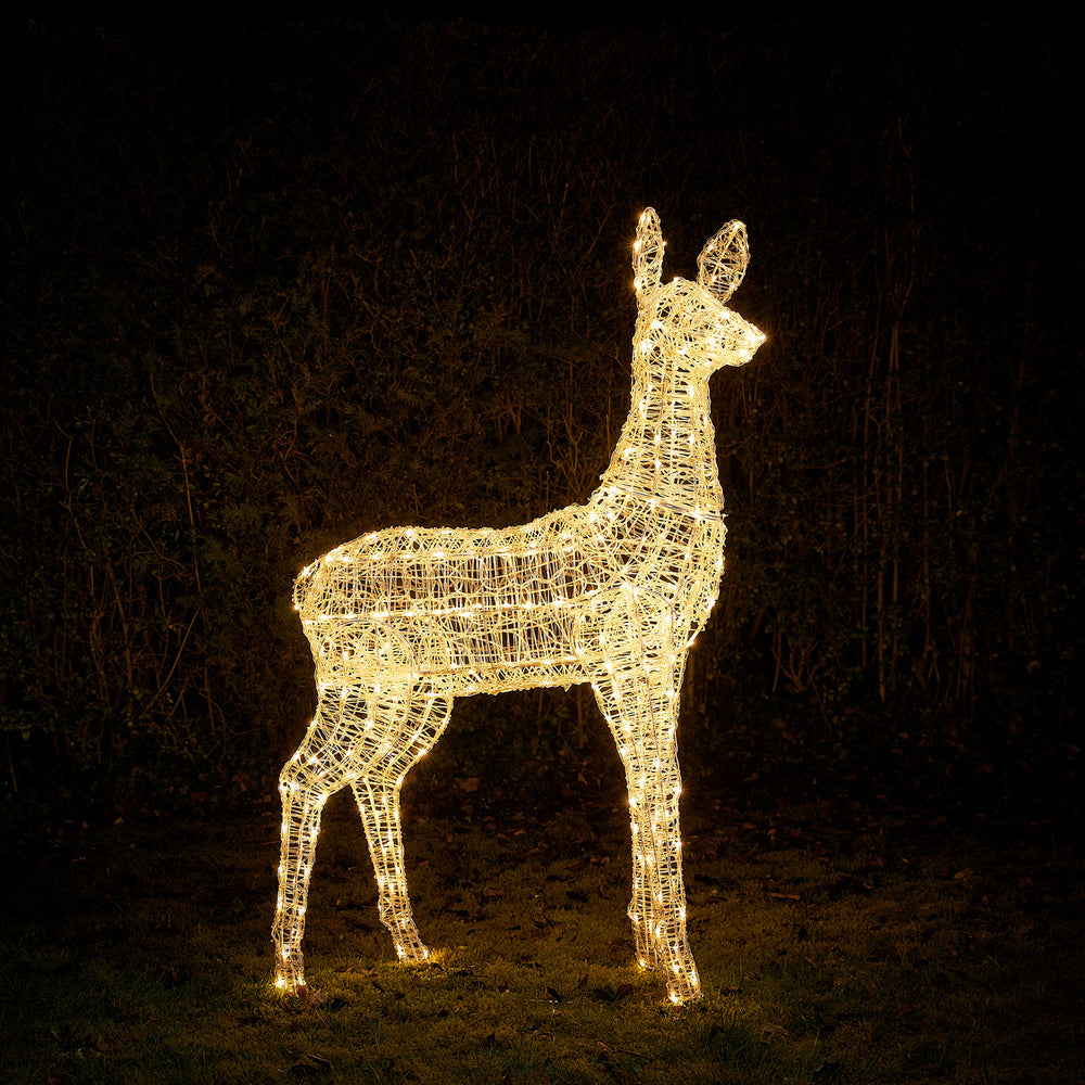 Grande Biche de Noël Swinsty de 1,4 m à LED Bicolore