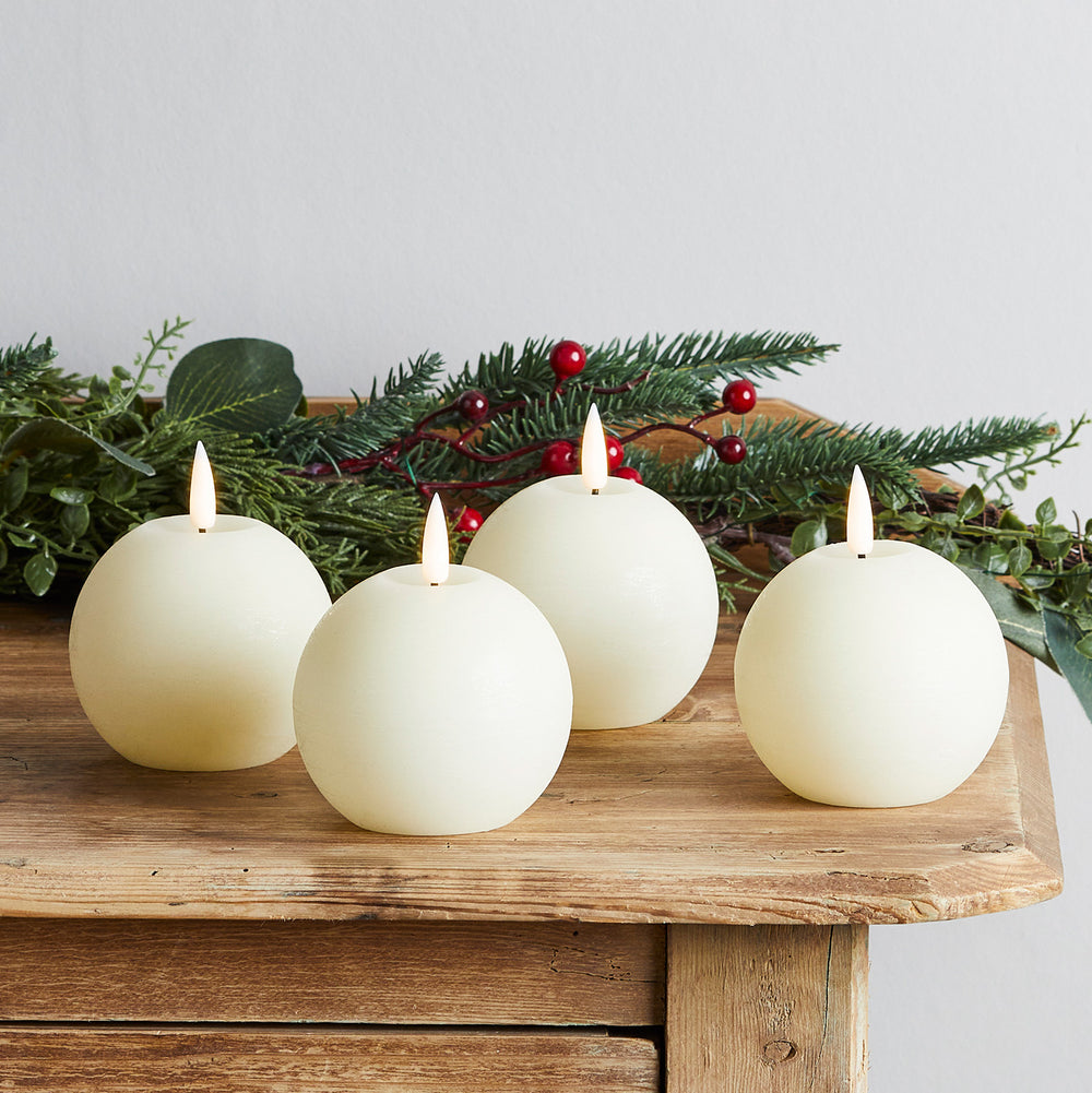 Lot de 4 Bougies Boules TruGlow® à LED