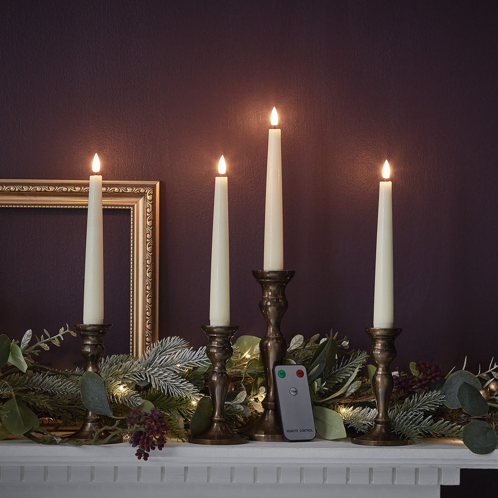 4 Petites Chandelles TruGlow® à LED Télécommandées