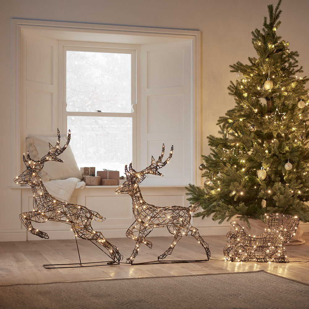 Rennes et Traîneau de Noël LED Solaires Studley