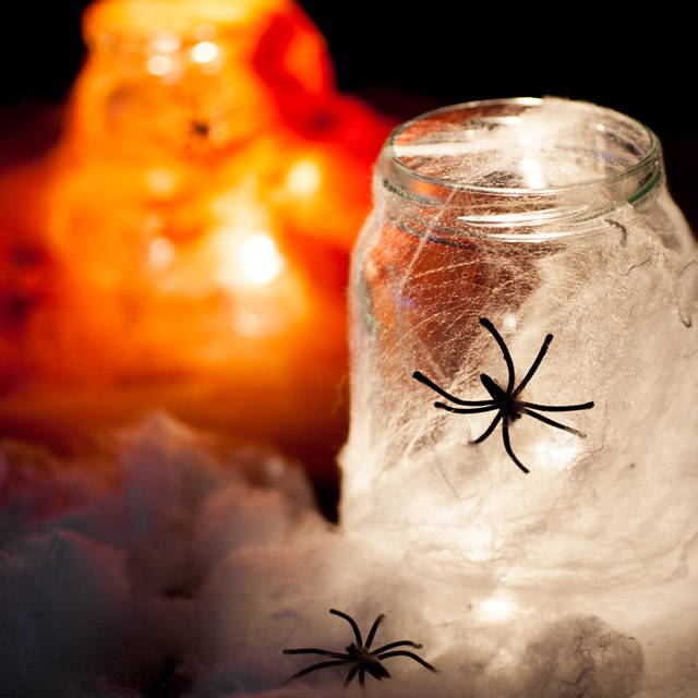 DIY Lumières Halloween Toile d’Araignée et Bocal en Verre
