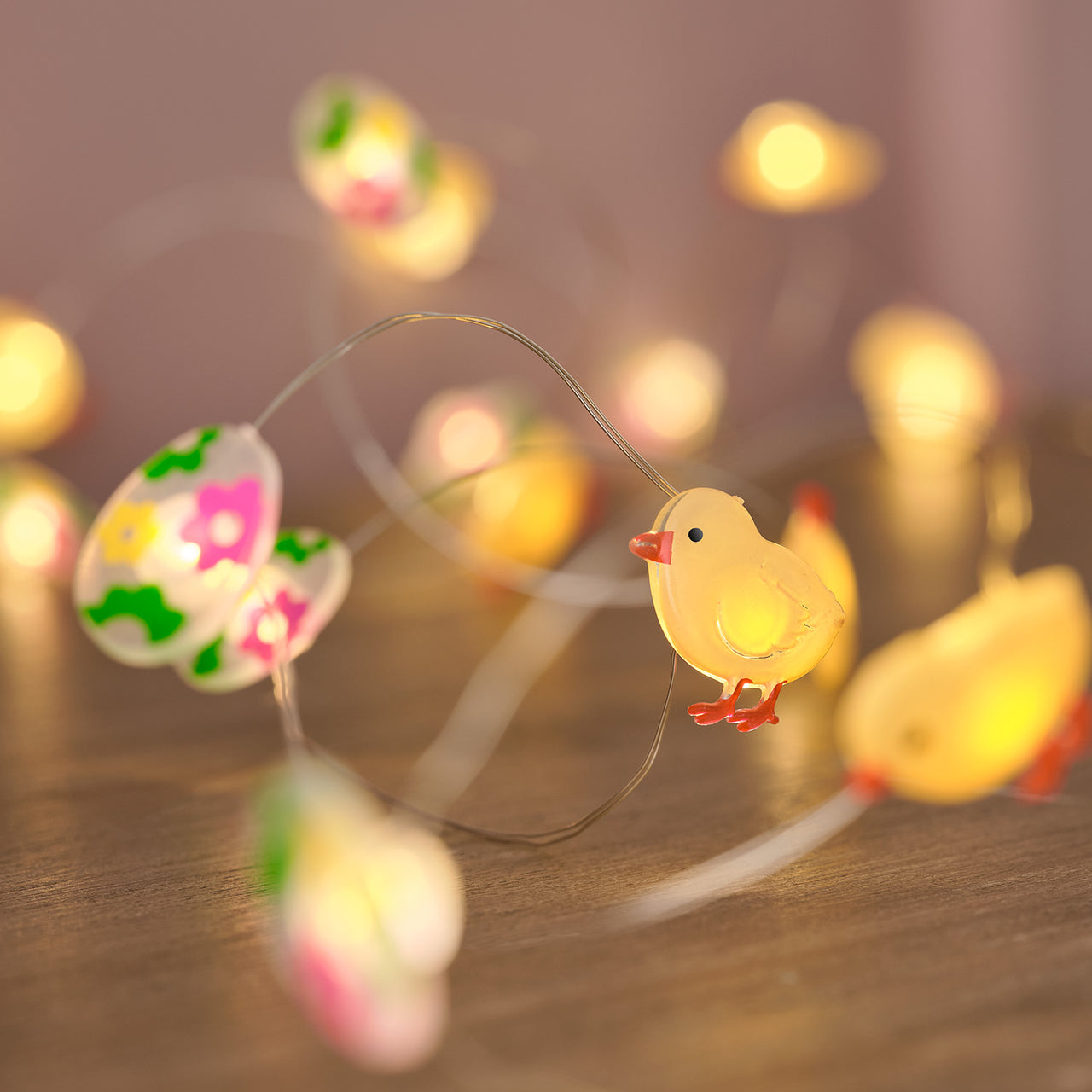 Lot de Cloche en Verre avec Oreilles de Lapin et Guirlande Lumineuse Œufs et Poussins