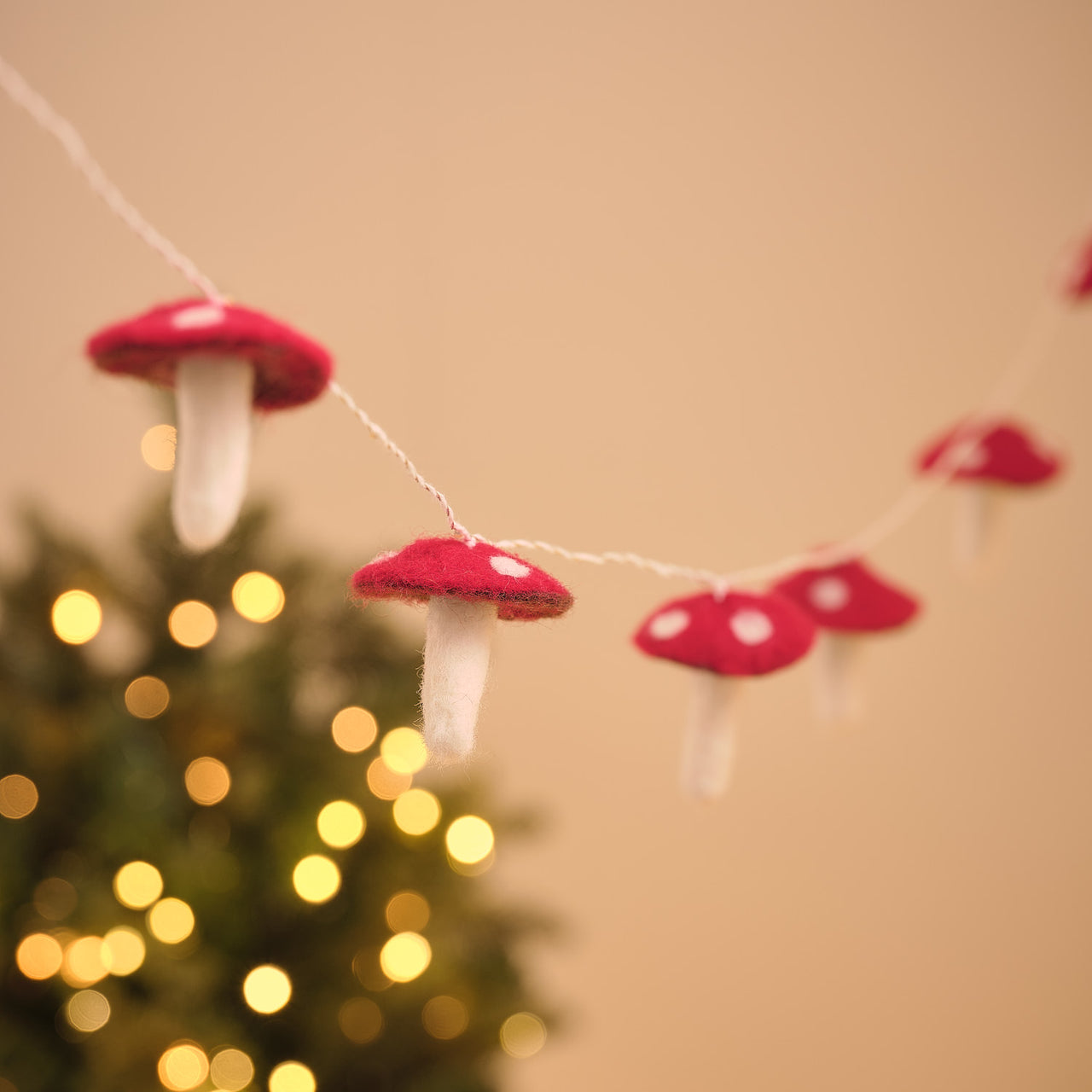 Guirlande Lumineuse Champignons en Feutrine de 1,4 m à LED Blanc Chaud