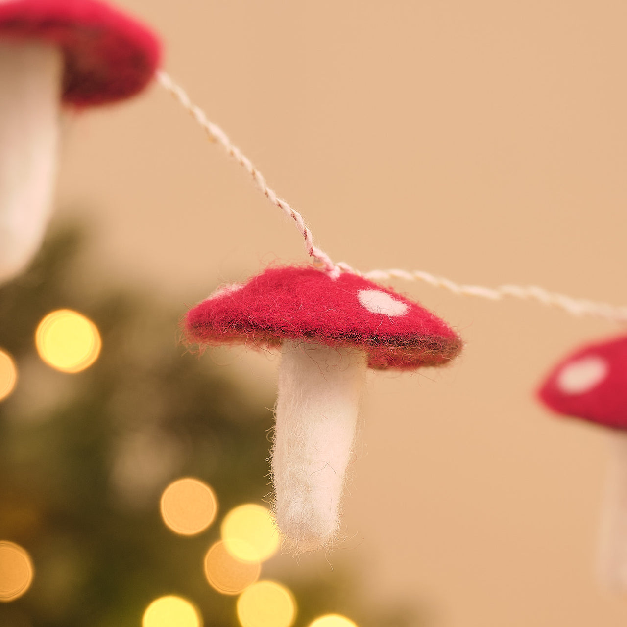 Guirlande Lumineuse Champignons en Feutrine de 1,4 m à LED Blanc Chaud