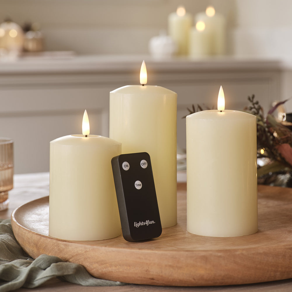 Lot de 3 Bougies Piliers Flamme Réaliste à LED TruGlow®