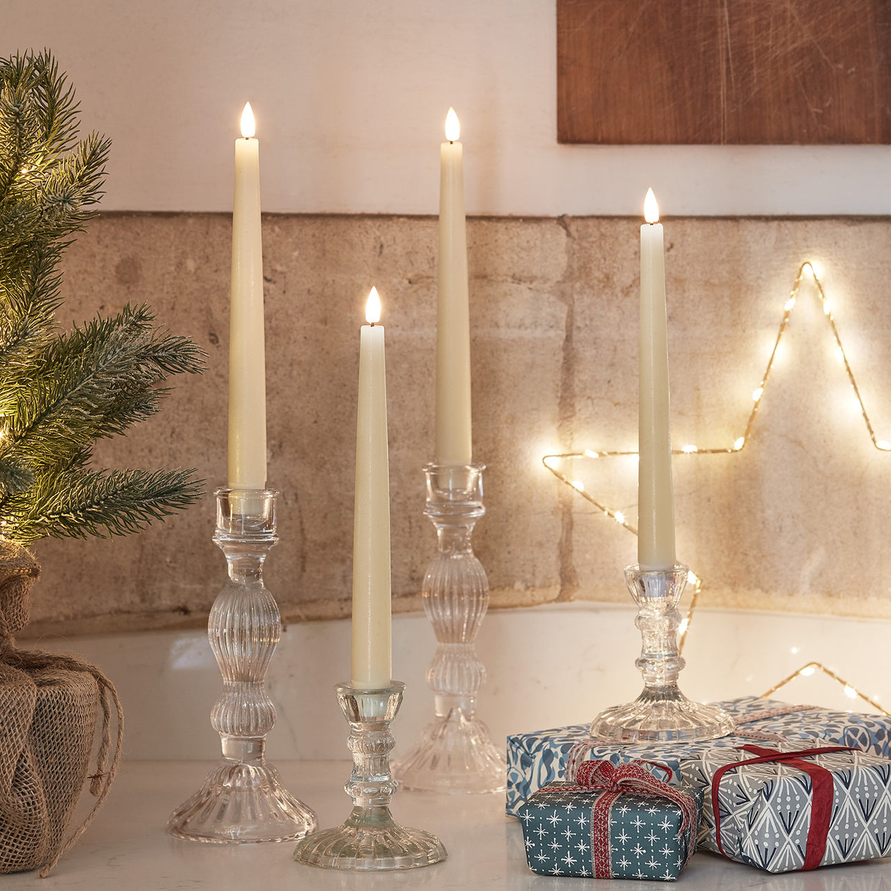Lot de 8 Chandelles TruGlow® avec Télécommande