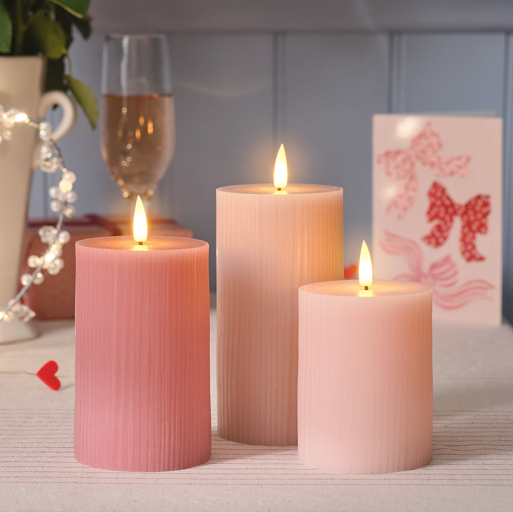3 Bougies Piliers TruGlow® Rose Pâle à LED