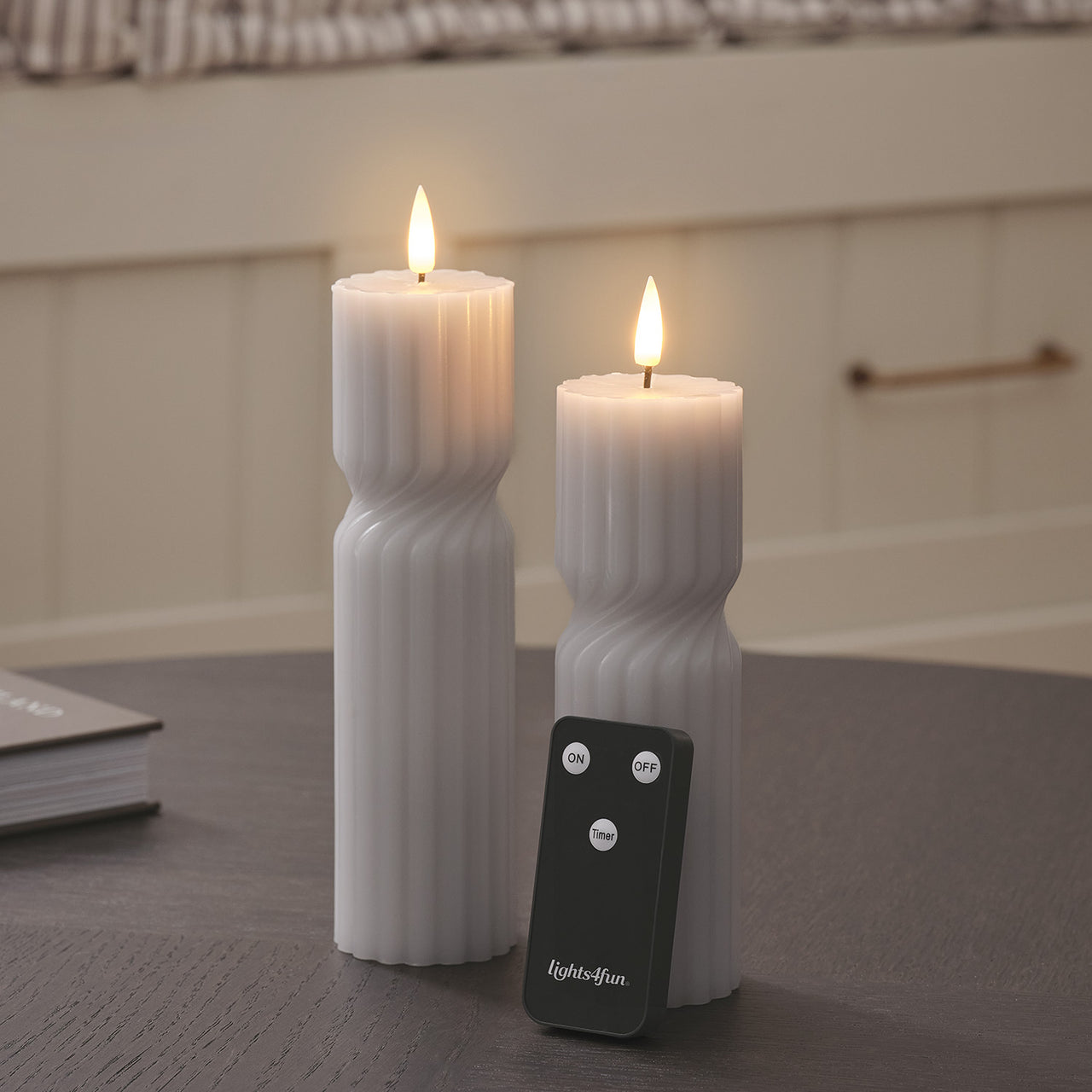 Duo de  Bougies LED TruGlow® Gris Torsadées avec Télécommande