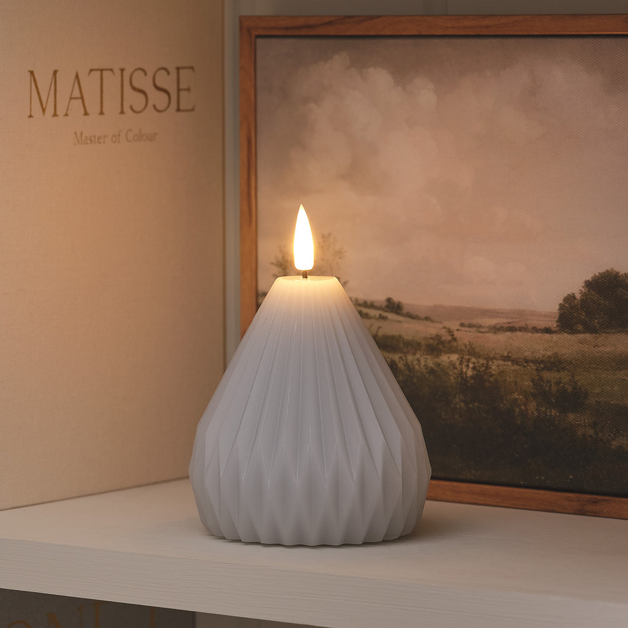 Bougie LED TruGlow® Grise au Design Géométrique