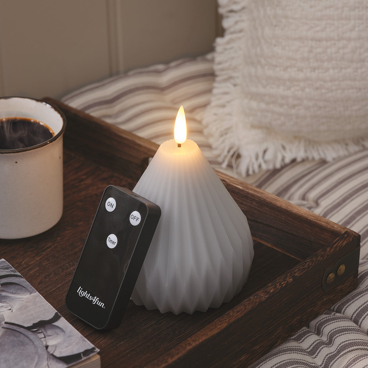 Bougie LED TruGlow® Grise au Design Géométrique