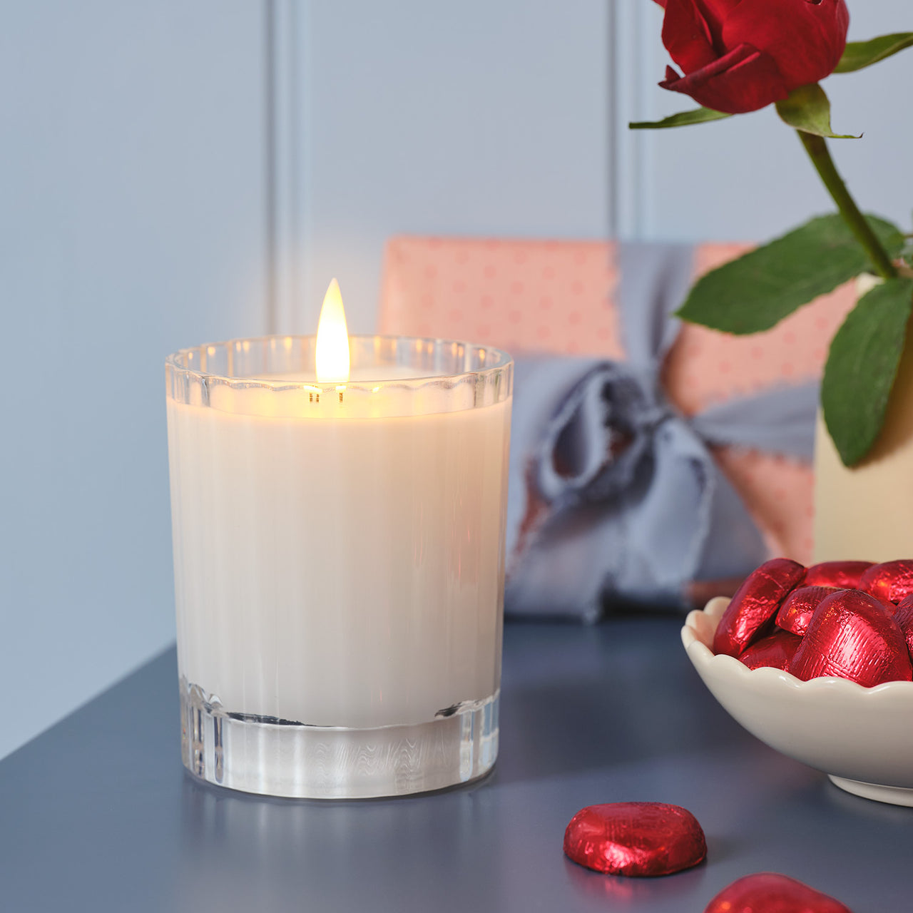 Bougie LED TruGlow®, Photophore en Verre Strié avec Télécommande