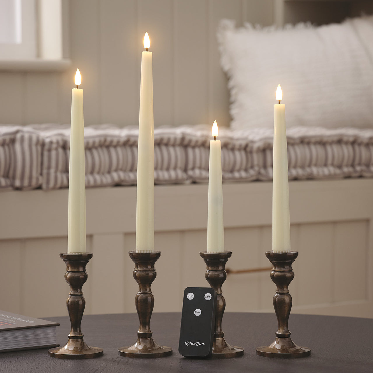 4 Chandelles LED TruGlow® Ivoires de Tailles Variées avec Télécommande