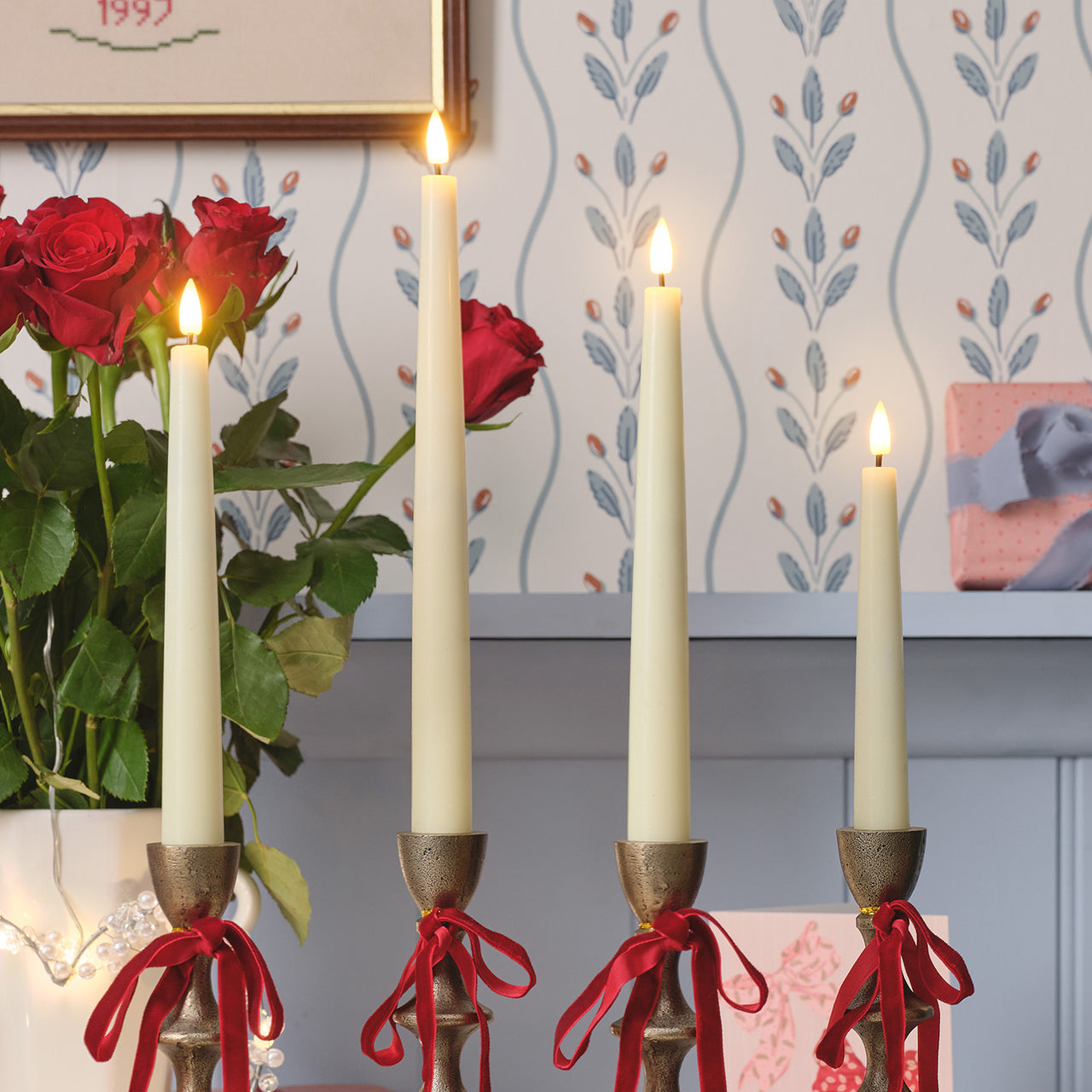 4 Chandelles LED TruGlow® Ivoires de Tailles Variées avec Télécommande