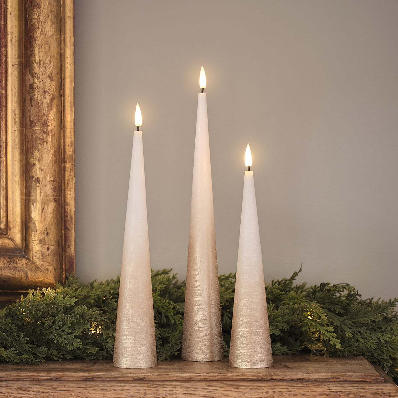 Lot de 3 Bougies LED Coniques Élancées TruGlow® Effet Dégradé Bronze avec Télécommande