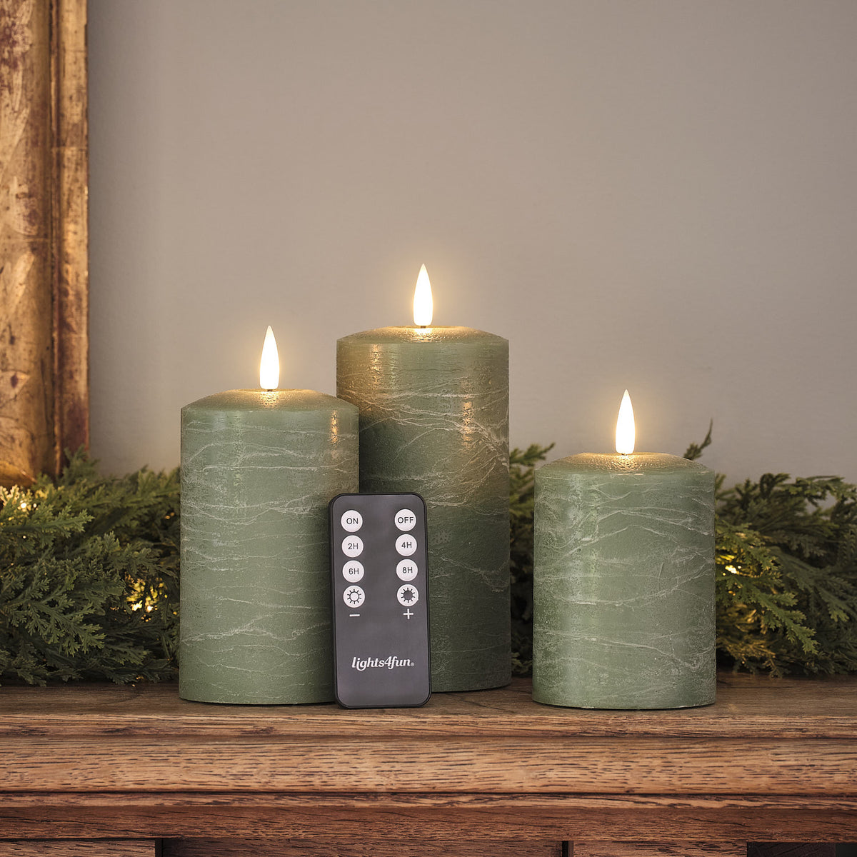 Lot de 3 Bougies Piliers TruGlow® Vertes Effet Vieilli à LED avec Télécommande