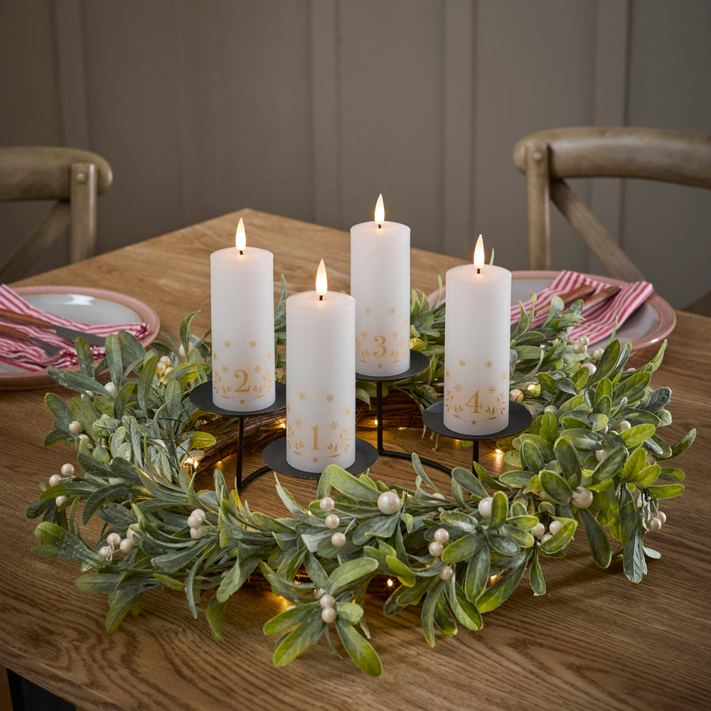 Lot de Couronne de Gui Pré-éclairée de 50 cm avec Bougies de l'Avent TruGlow® et Porte-Bougie