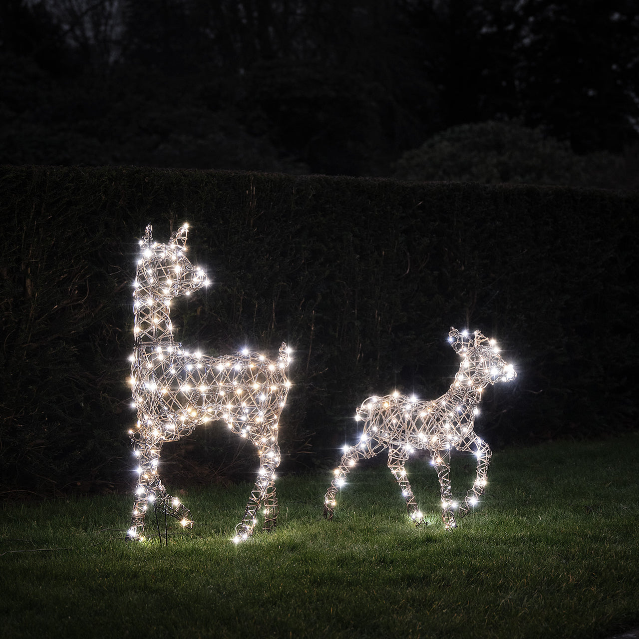 Biche et Faon Lumineux en Rotin Studley à LED Bicolore