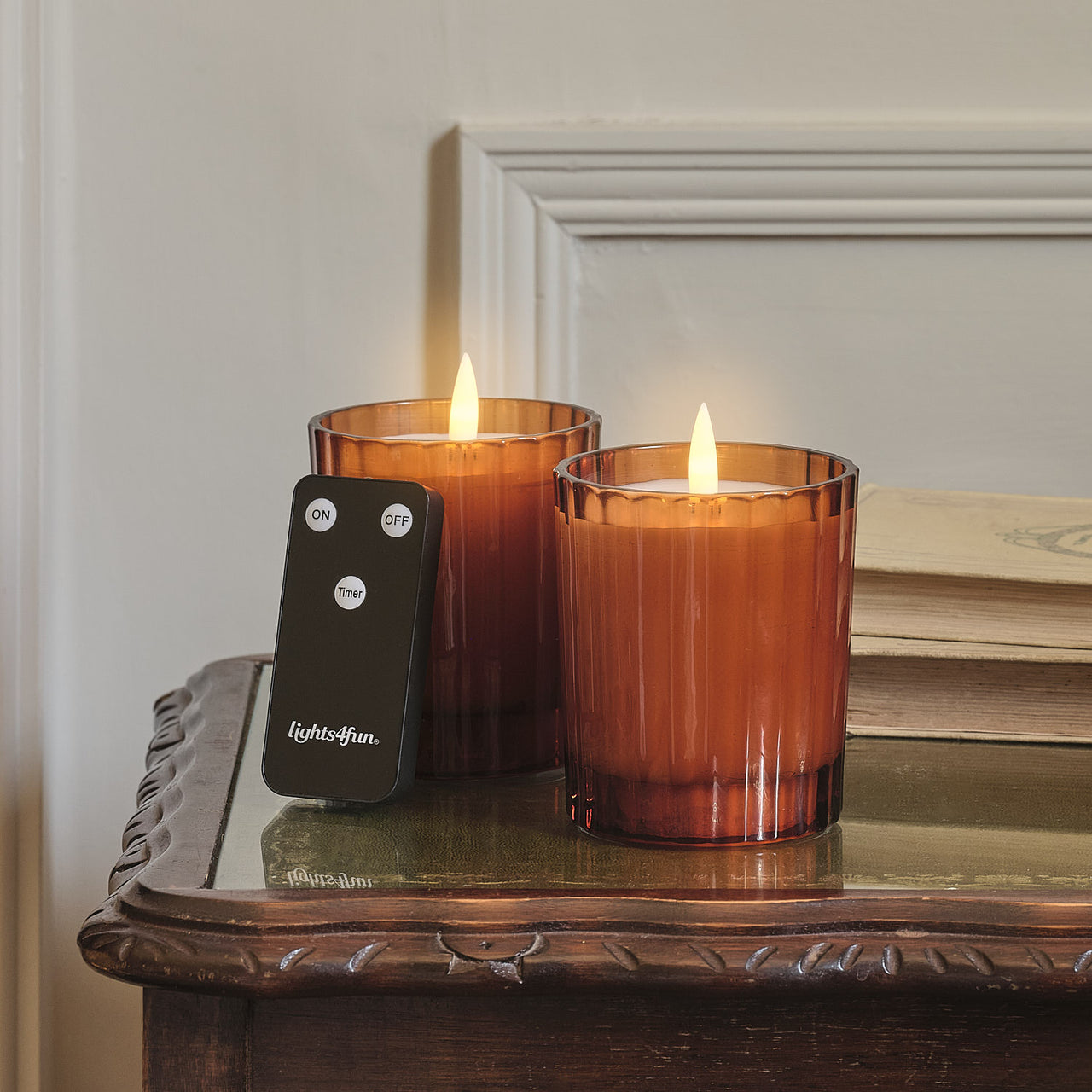 Lot de 2 Bougies LED TruGlow® en Verre Rainuré Orange Brûlé avec Télécommande