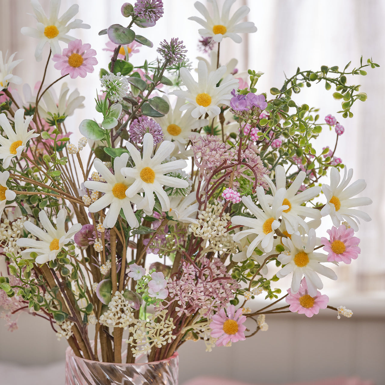 Vase en Céramique Rose avec Bouquet Artificiel de Marguerites Pastel