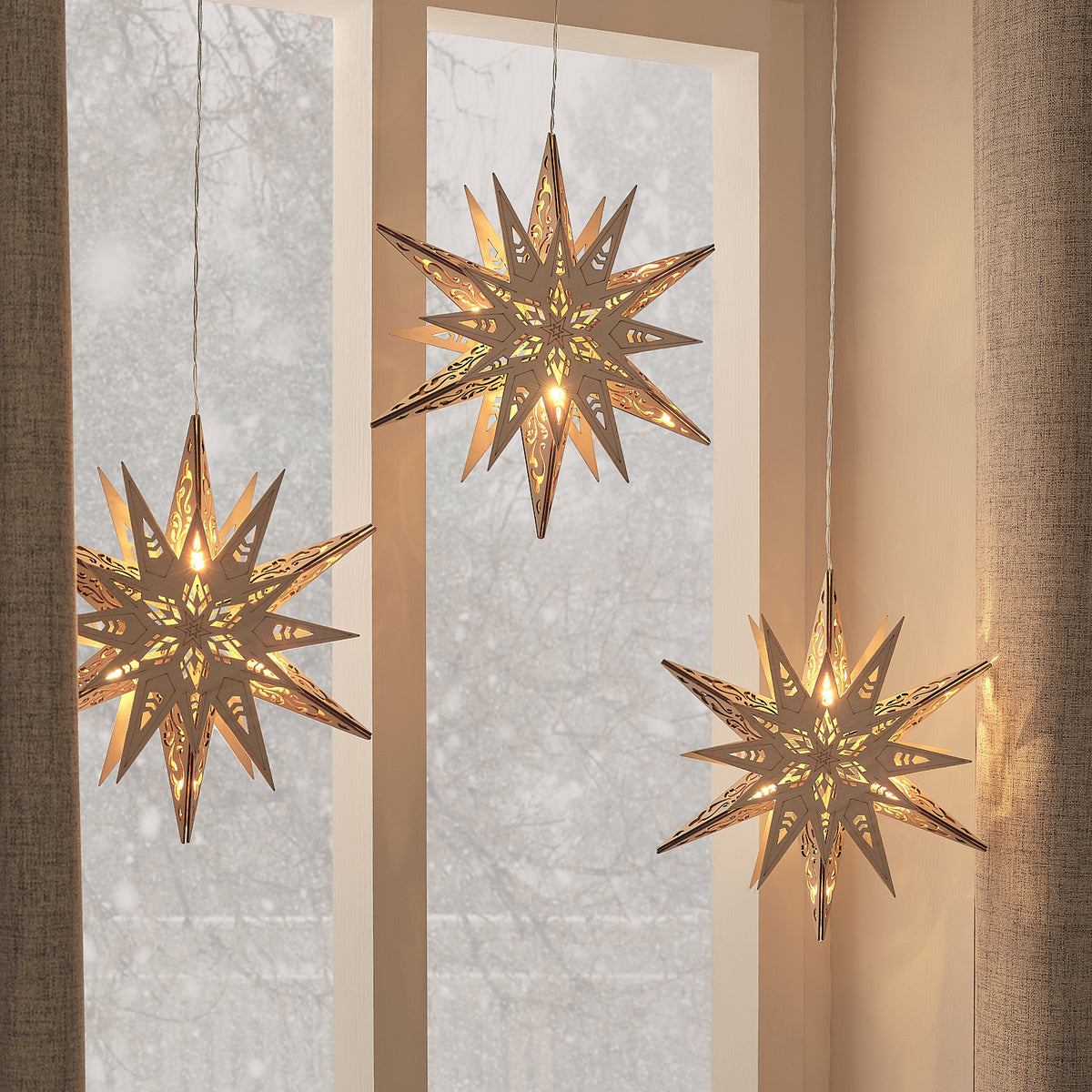 Étoile Lumineuse en Bois de 30 cm à Suspendre avec Télécommande