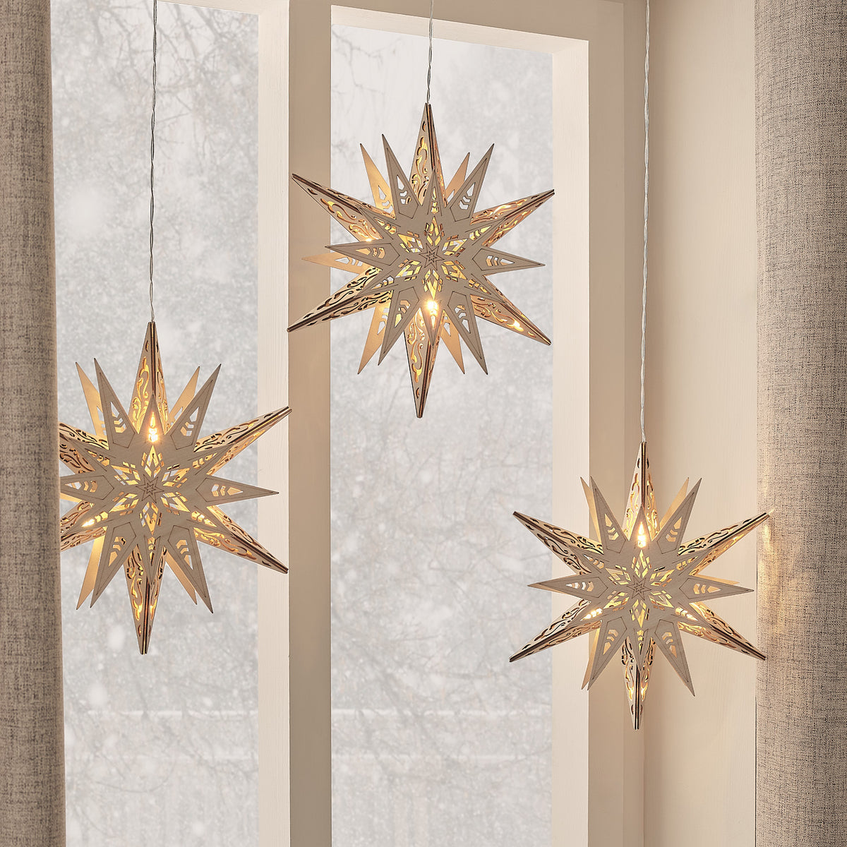 Étoile Lumineuse en Bois de 30 cm à Suspendre avec Télécommande