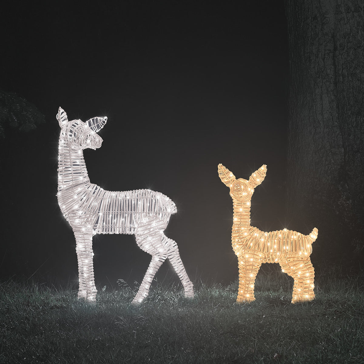 Duo de Faons Lumineux Leyburn en Rotin à LED Bicolores