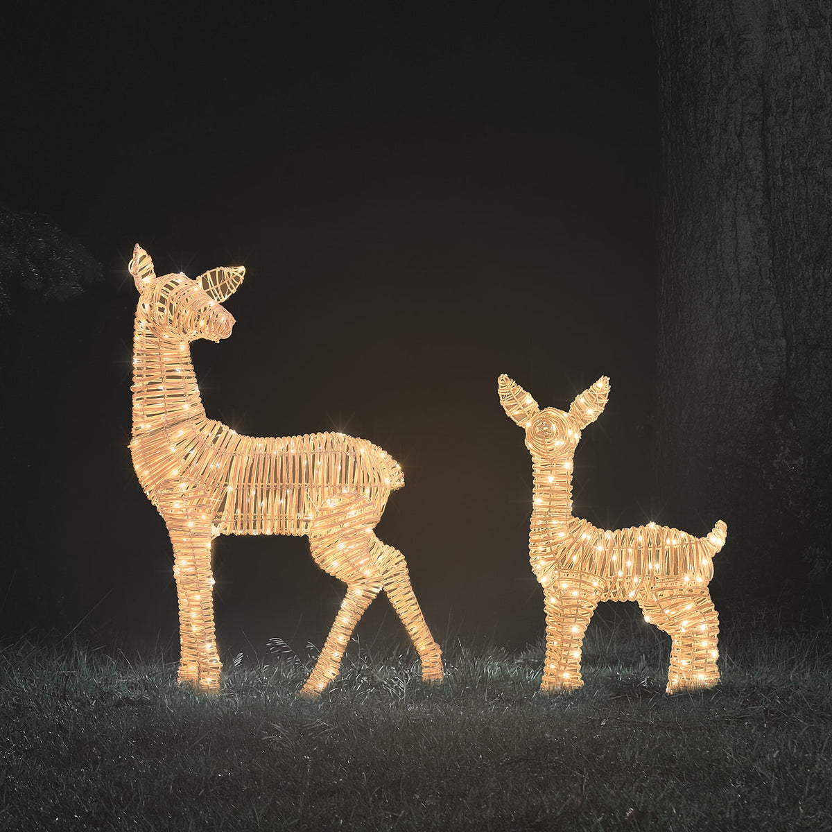 Duo de Faons Lumineux Leyburn en Rotin à LED Bicolores