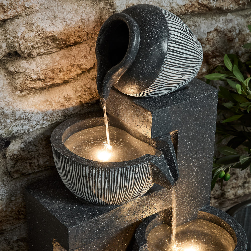 Fontaine de Jardin Darnbrook de 116 cm, en Cascade