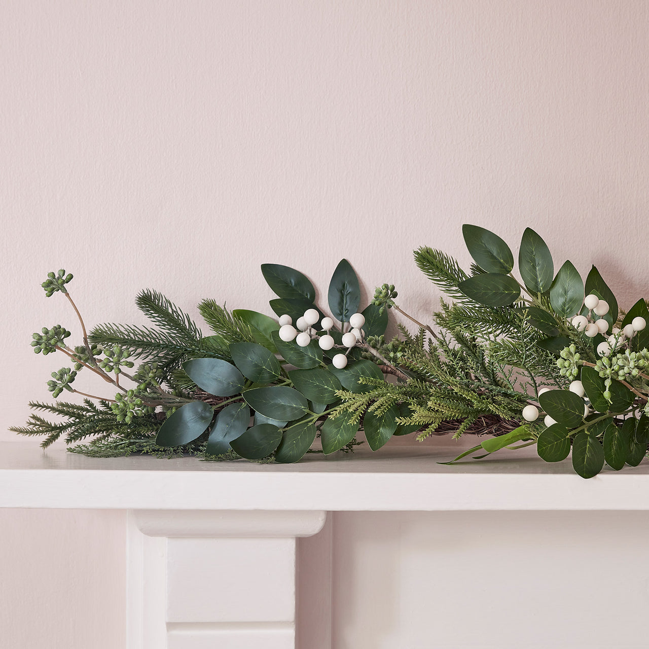 Guirlande de Noël Grand Format de 2 m en Feuillage Mixte et Baies Blanches