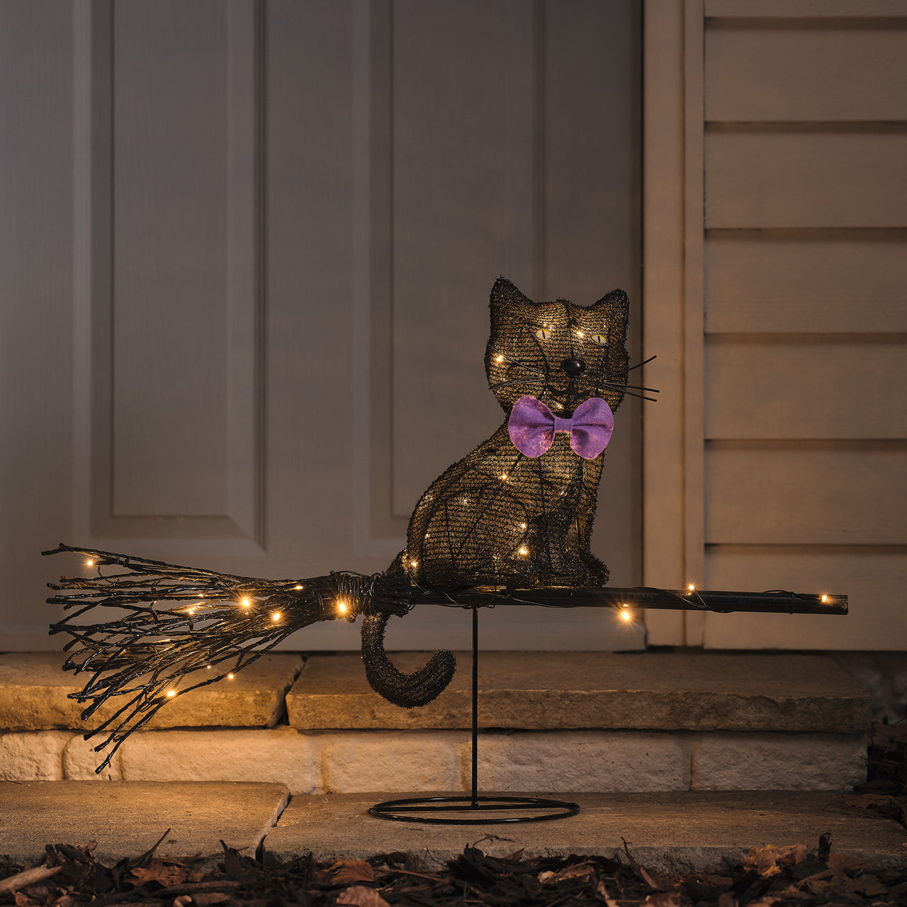 Chat de Sorcière sur Balai à LED Blanc Chaud