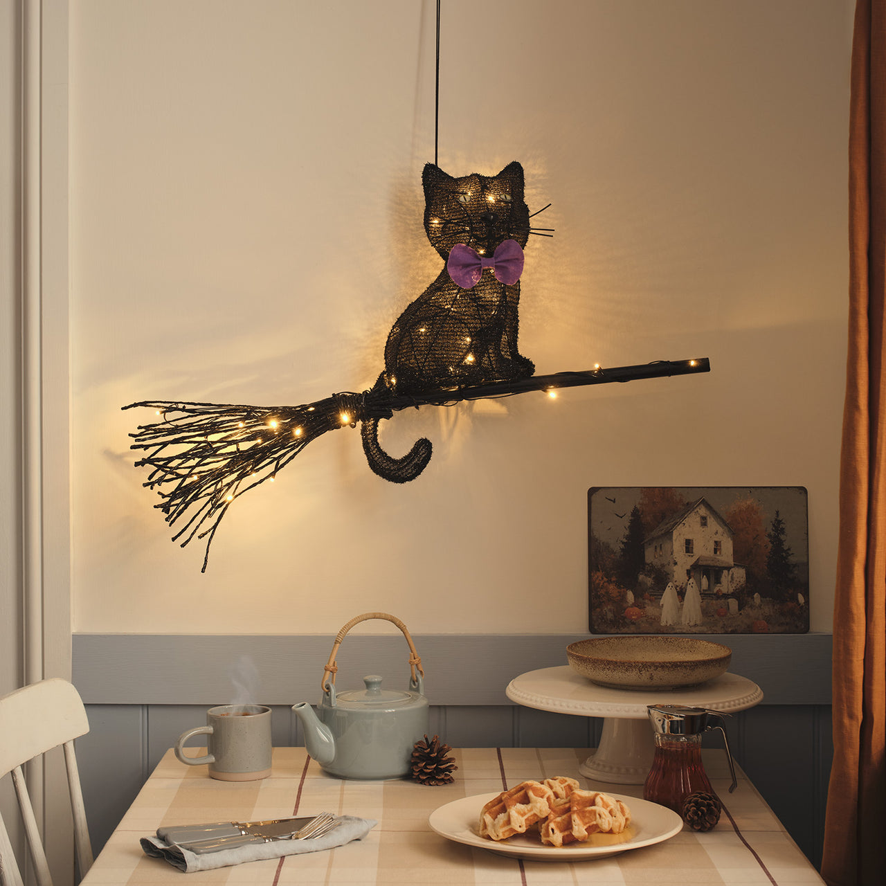 Chat de Sorcière sur Balai à LED Blanc Chaud