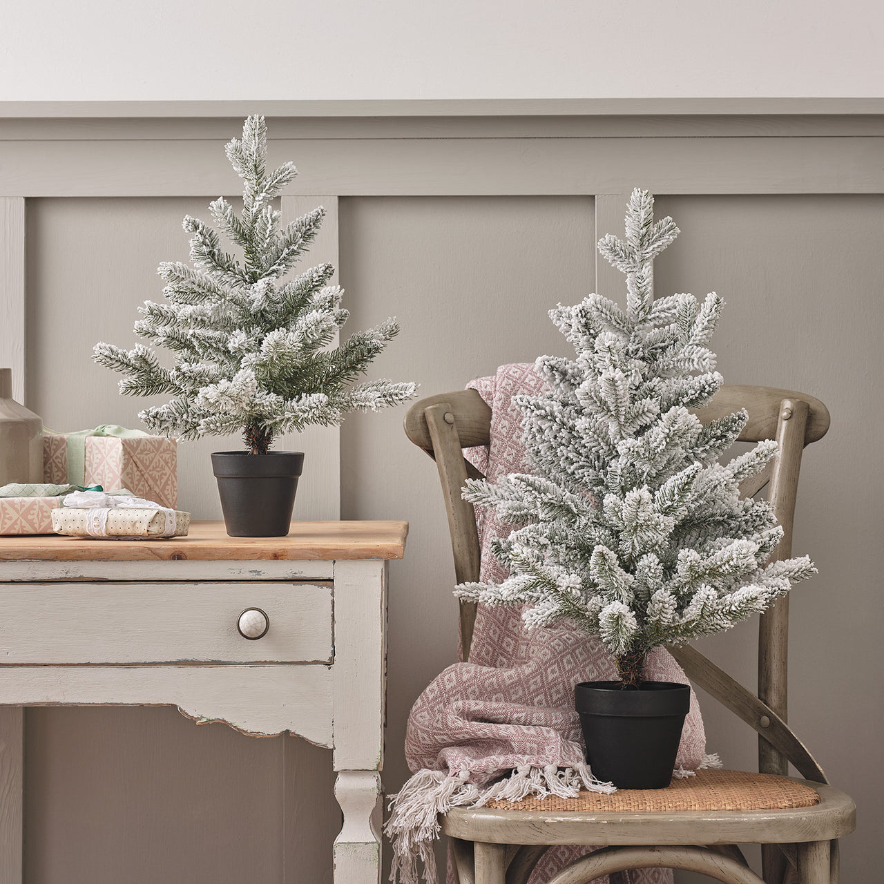 Mini Sapin Décoratif Enneigé de 60 cm