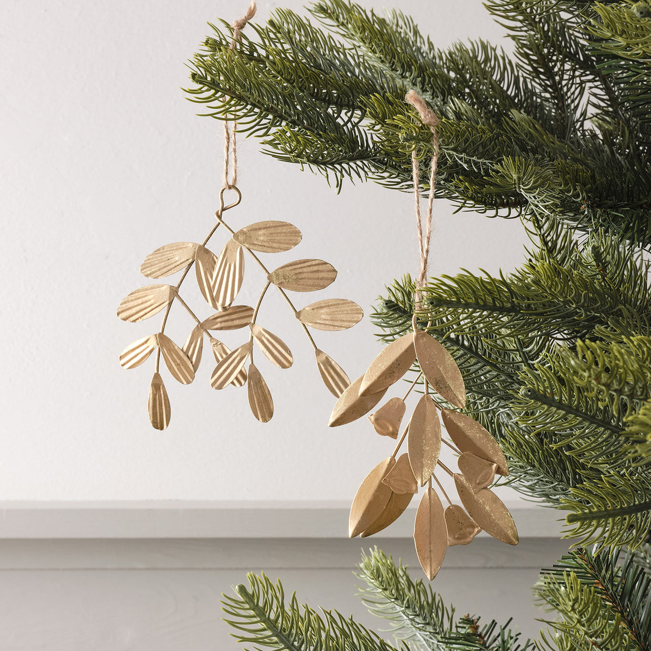 Lot de 2 Décorations de Sapin de Noël Feuilles Dorées