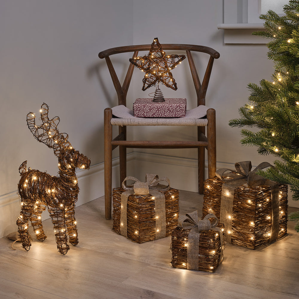 lot-de-3-decorations-de-noel-en-rotin-avec-micro-led-cadeaux-d-exterieur