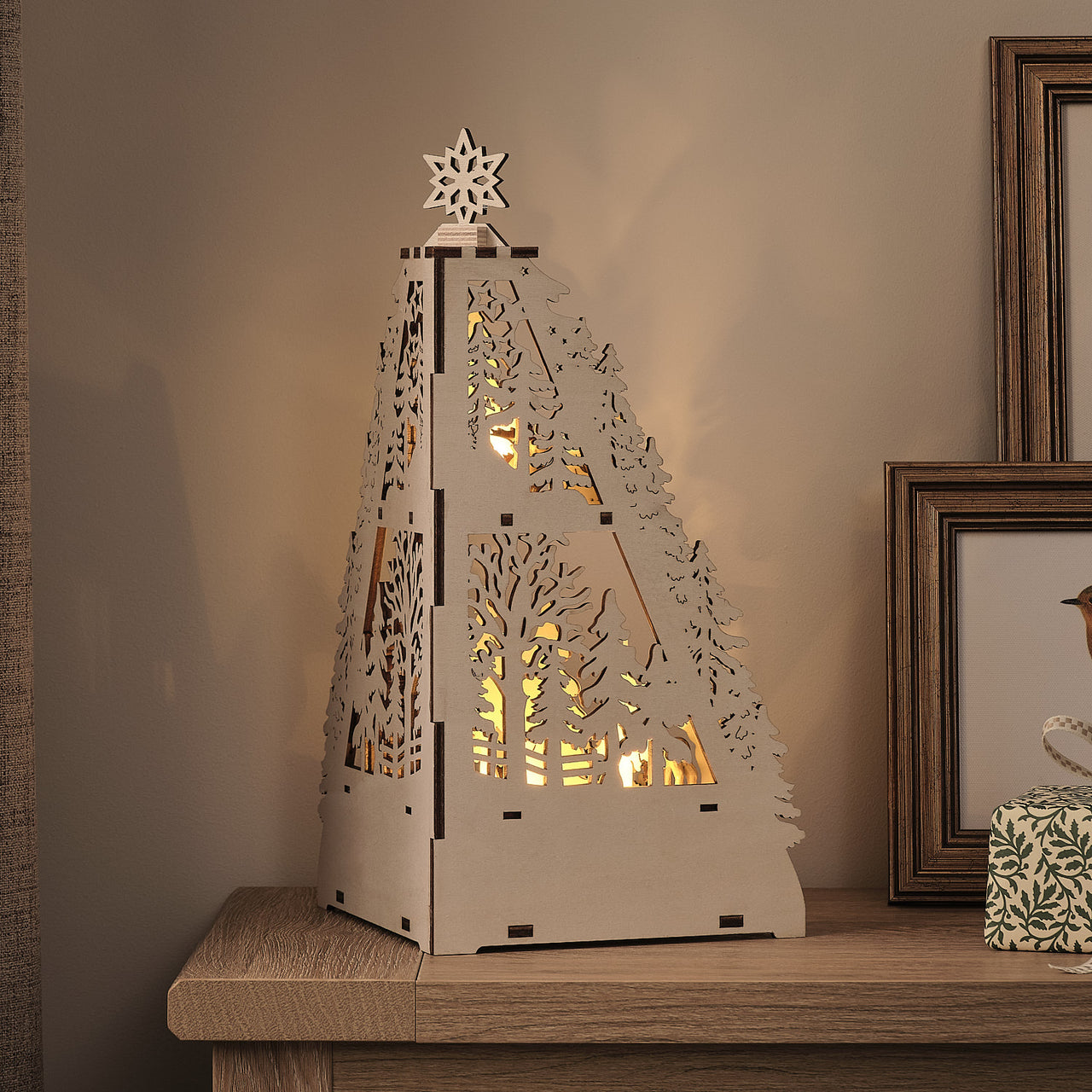 Pyramide de Noël Lumineuse en Bois de 35 cm à LED
