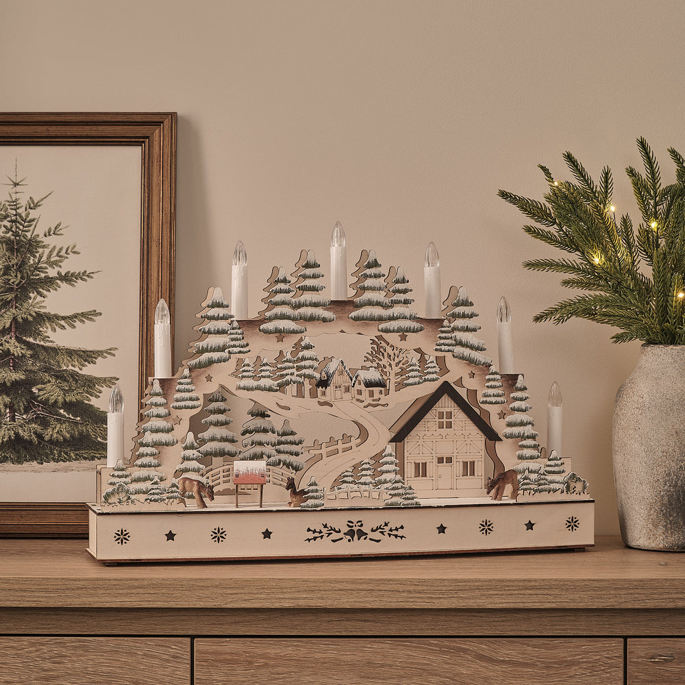 Scène de Noël Village Lumineux en Bois avec 7 Chandelles LED