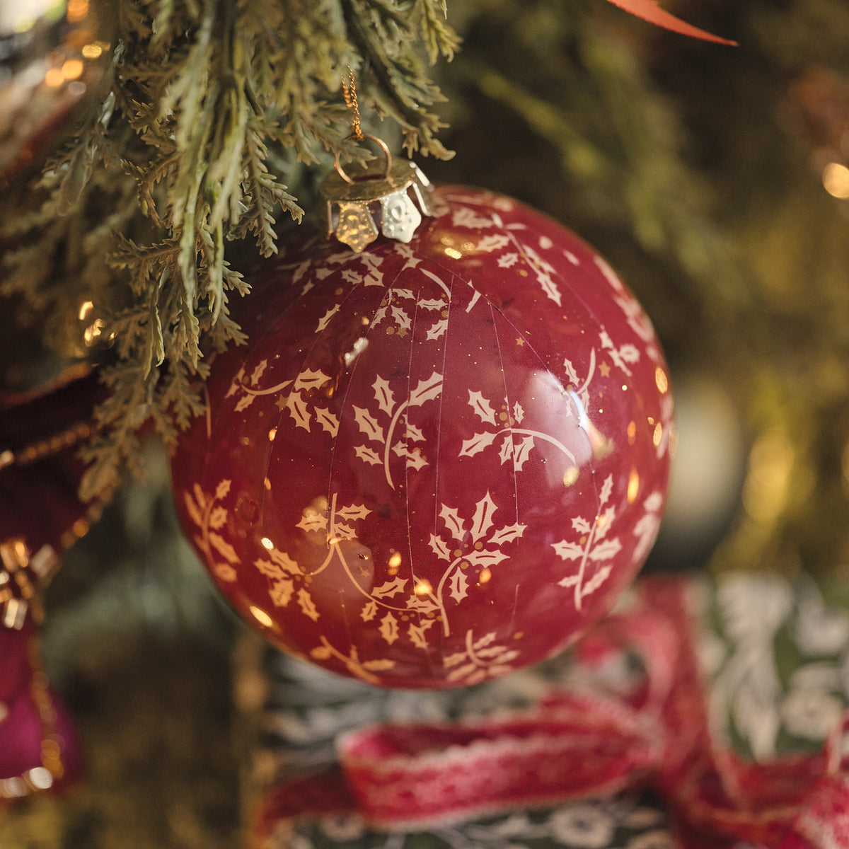 Lot de 2 Boules de Noël Houx Rouge et Blanc Traditionnelles