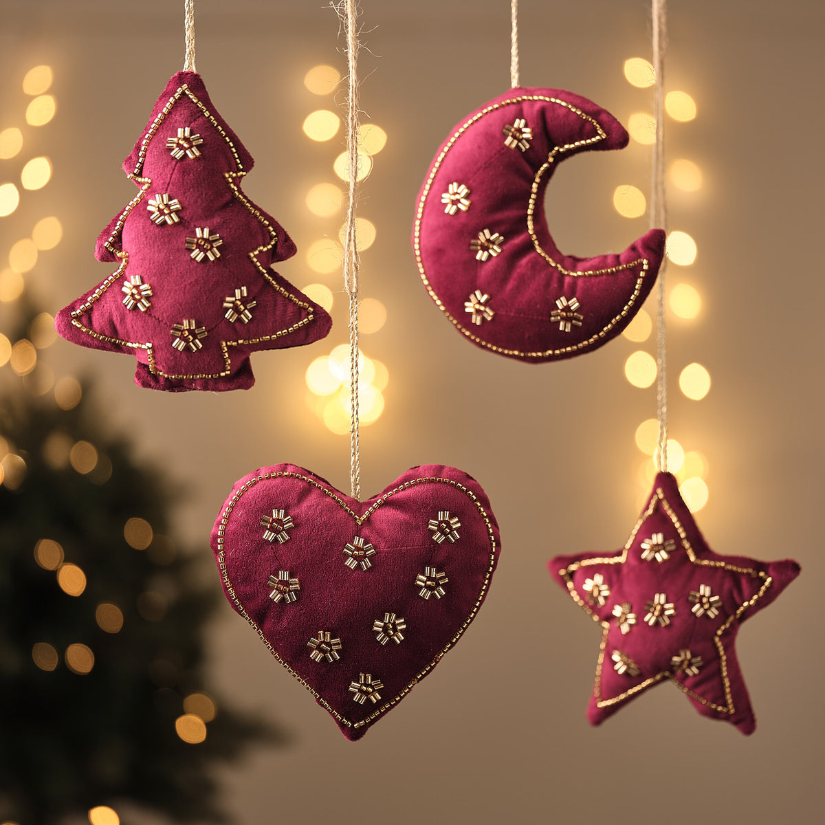 Lot de 4 Suspensions en Velours Rouge Orné de Perles