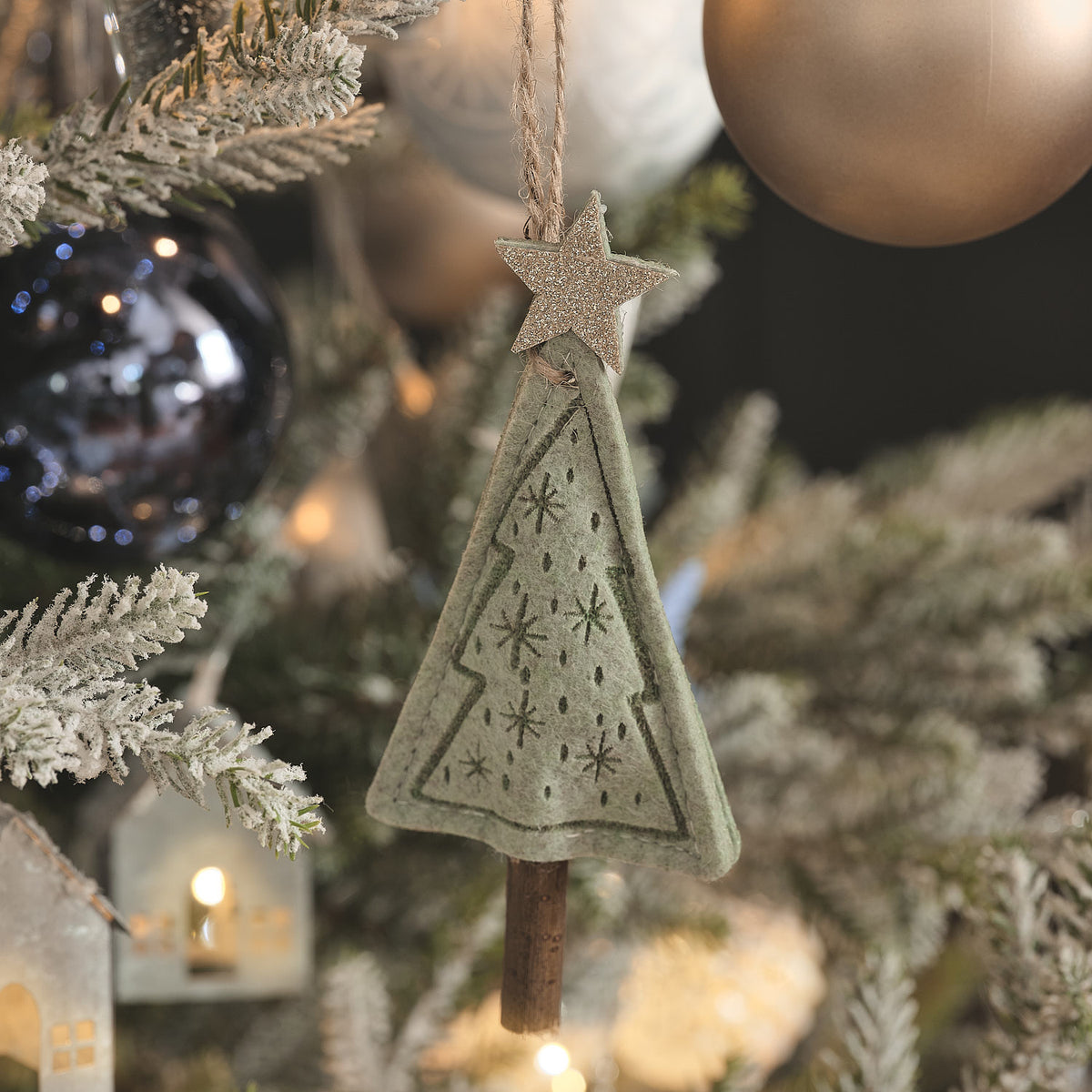 Lot de 4 Sapins en Feutrine avec Étoile