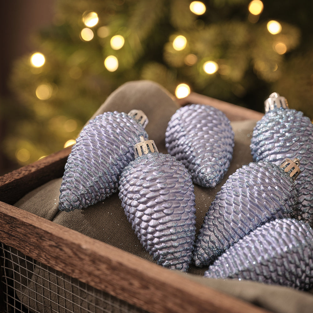 Lot de 6 Pommes de Pin Bleues