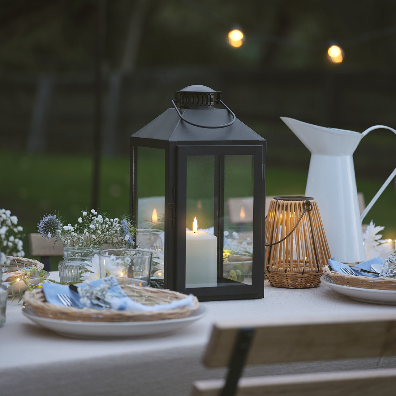 Grande Lanterne Seaton en Métal Noir avec Bougie LED TruGlow®