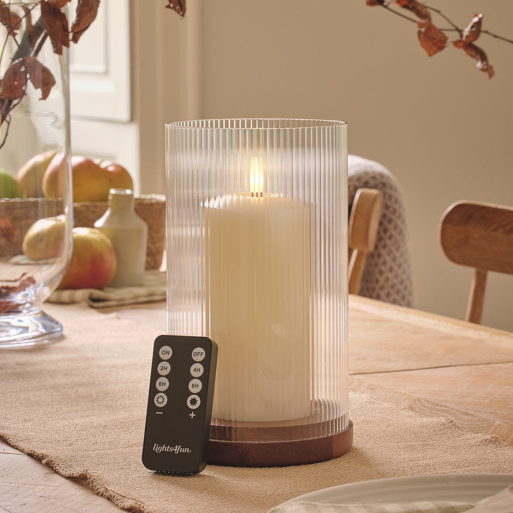 Grand Photophore Hurricane en Verre Rainuré avec Bougie LED TruGlow® et Télécommande