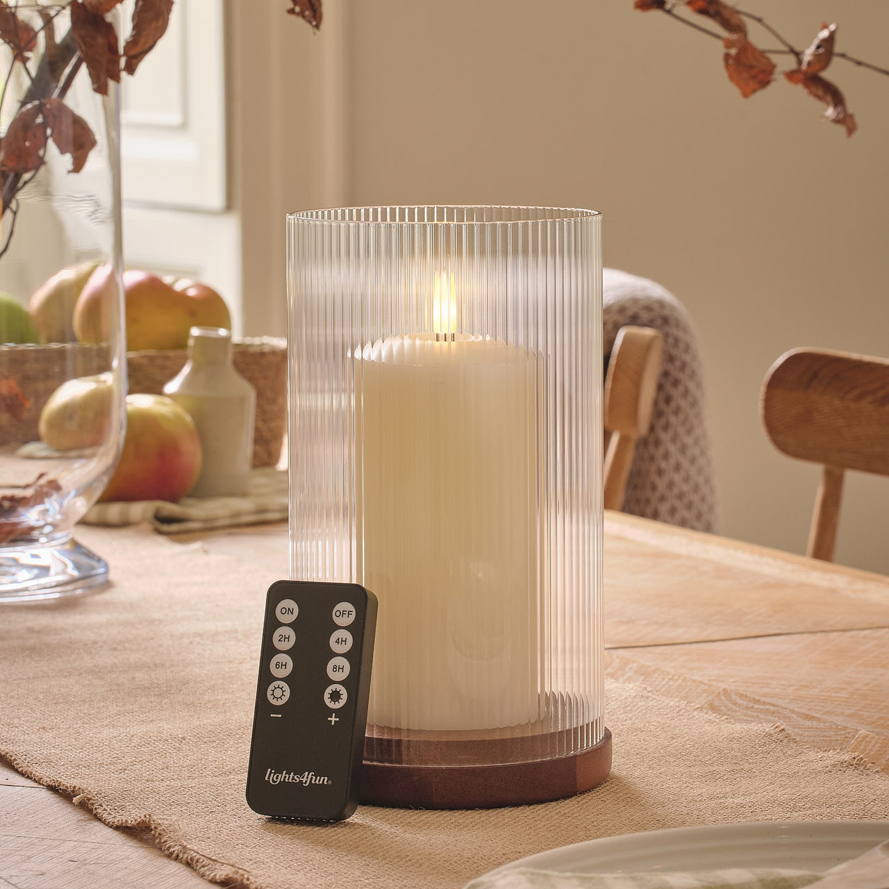 Grand Photophore Hurricane en Verre Rainuré avec Bougie LED TruGlow® et Télécommande