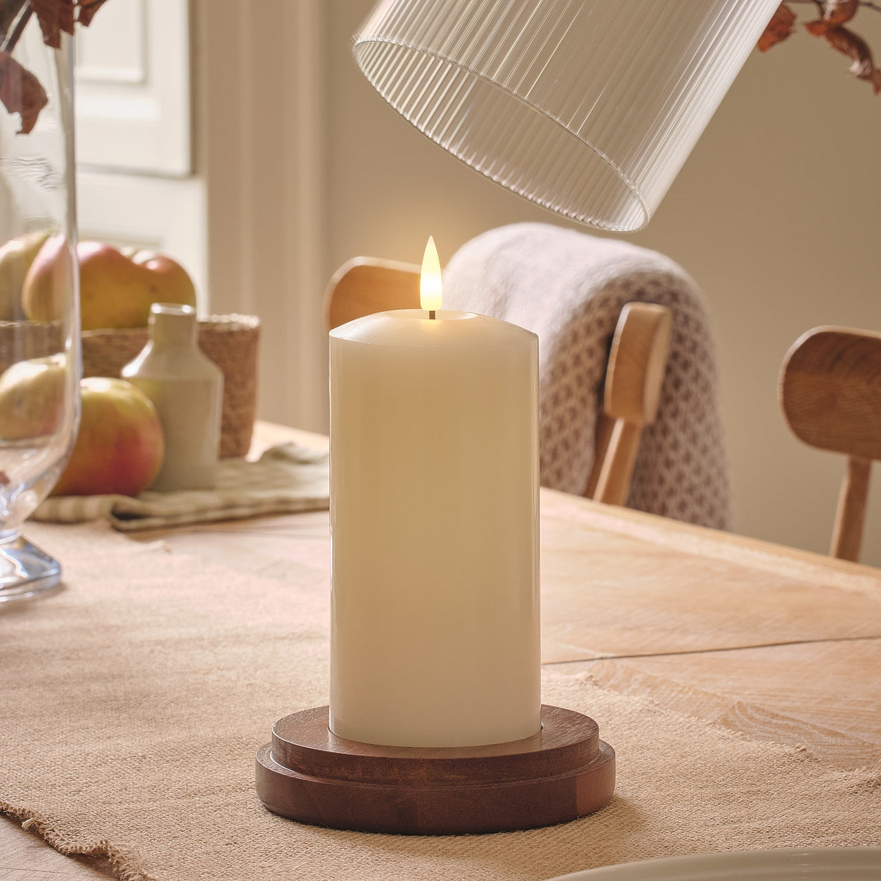 Grand Photophore Hurricane en Verre Rainuré avec Bougie LED TruGlow® et Télécommande