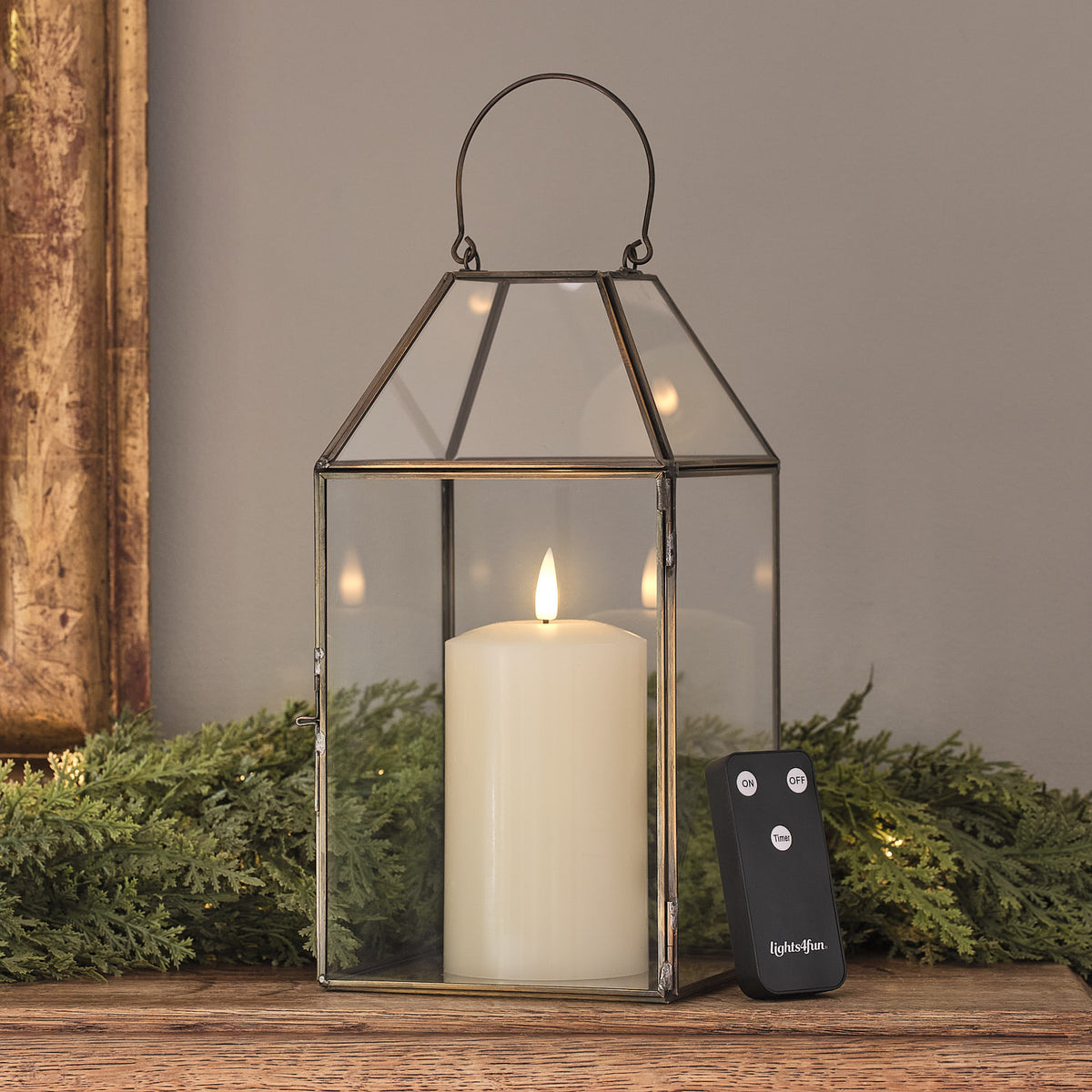 Duo de Lanternes Dorées Vicarage avec Bougies TruGlow®